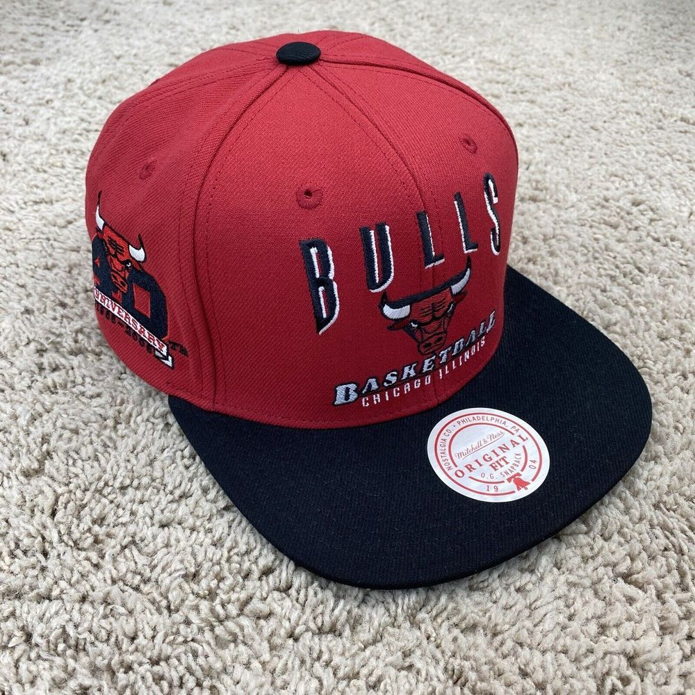 Chicago Bulls‎ Hat Mitchell & Ness Red Snapback 40th Anniversary Patch Arch Logo